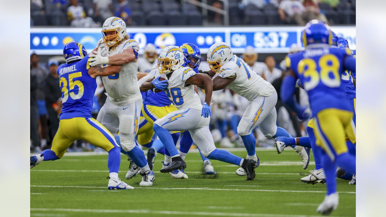 Photos: Chargers vs Rams Game Action