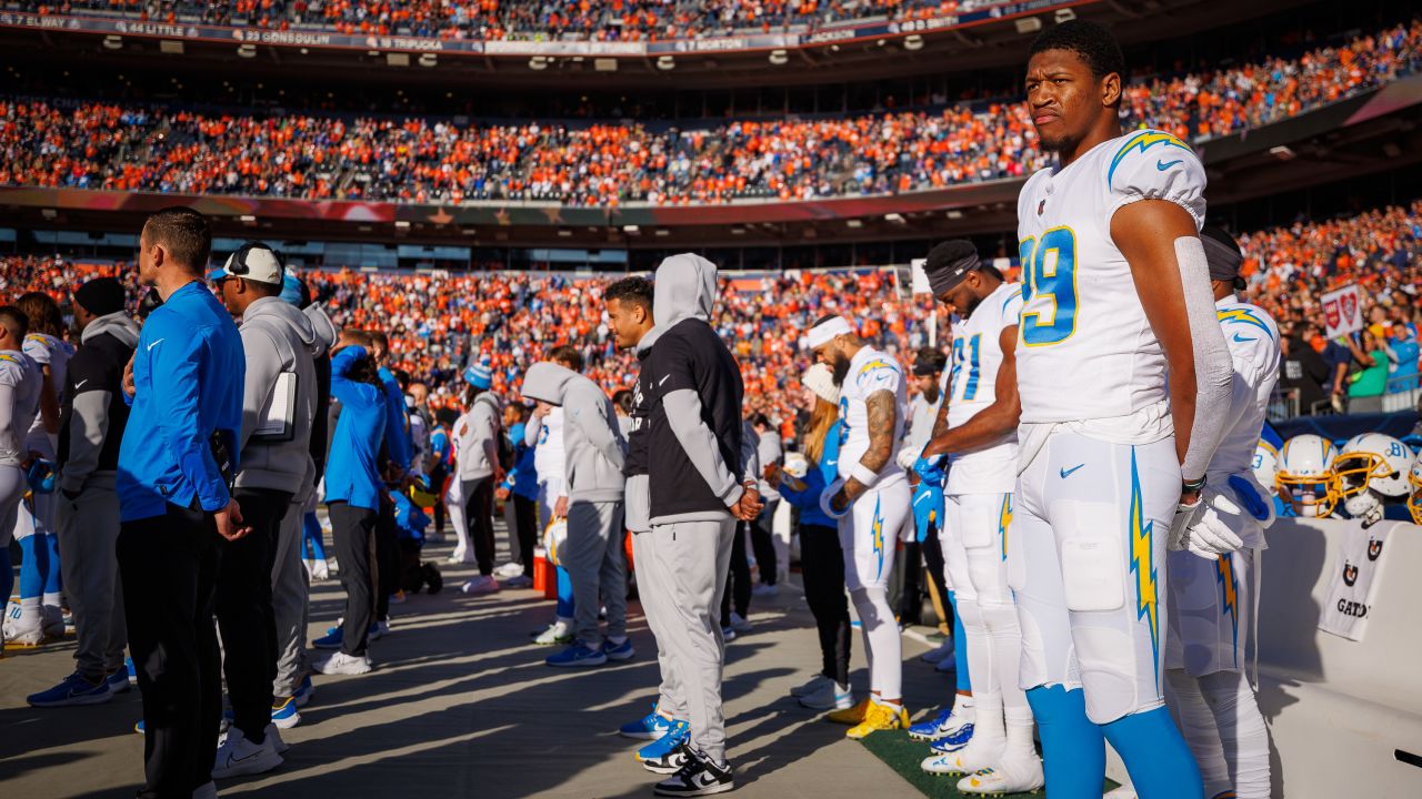 18 Broncos kneel for national anthem ahead of Monday Night Football showdown