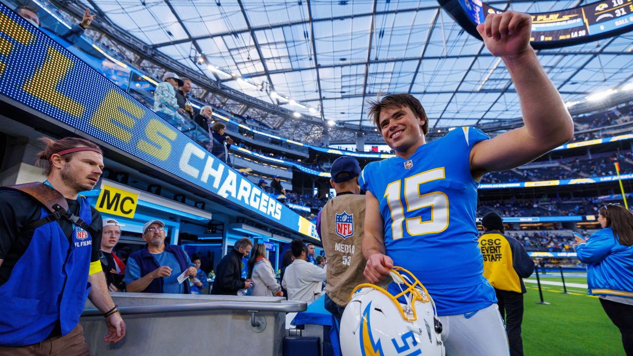 Who is the Boldest San Diego Chargers Fan? - Bolts From The Blue