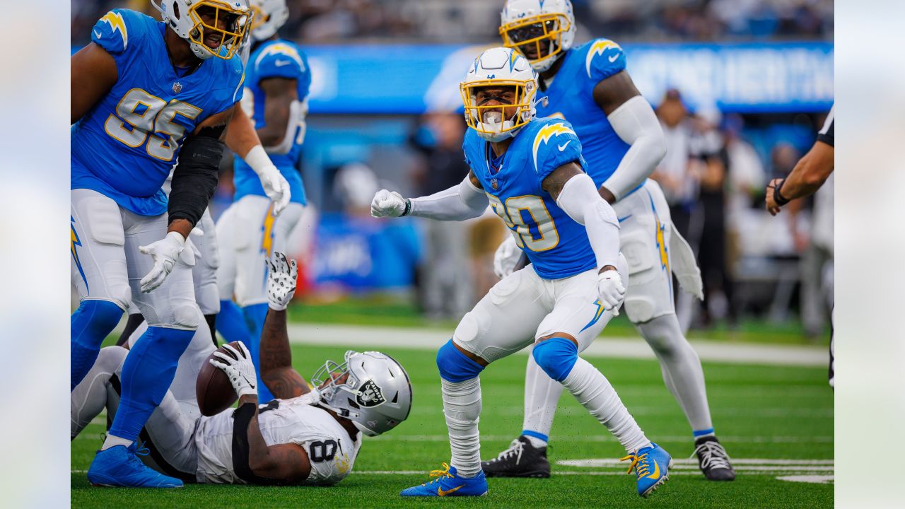 Top Shots: Raiders vs. Chargers - Week 18