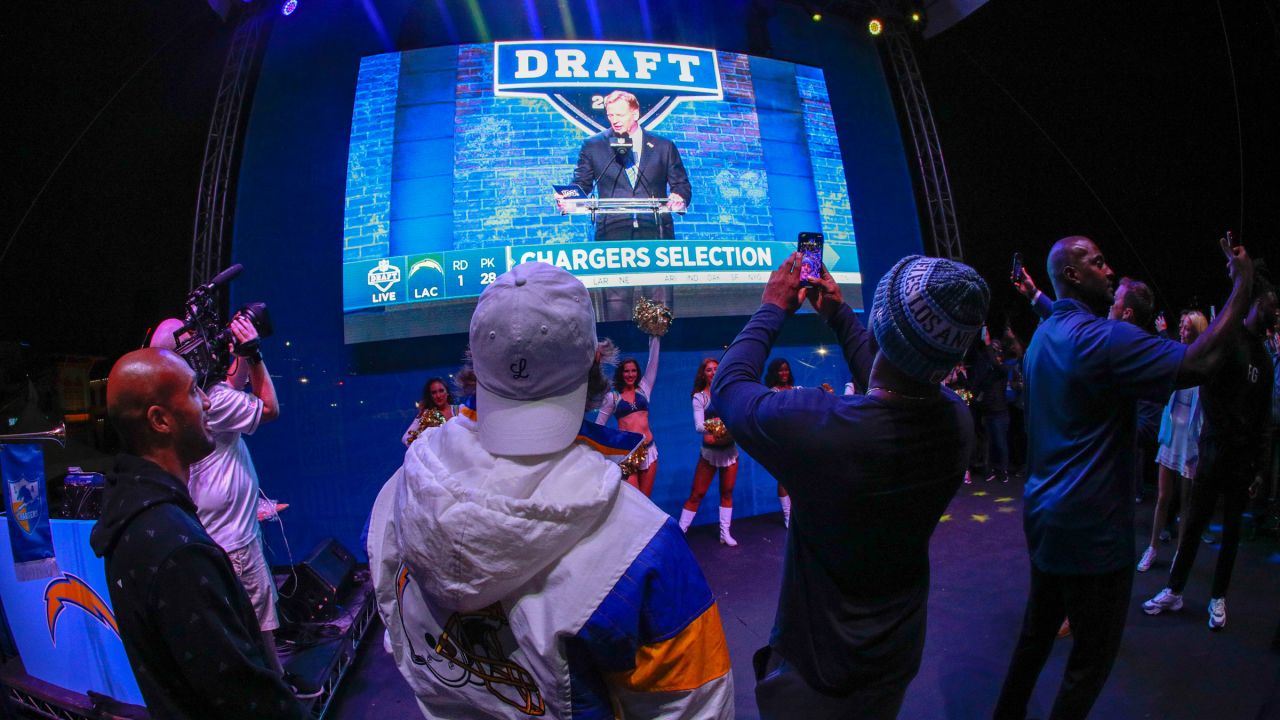 Video: LA Chargers draft party brings out hardcore fans – San Bernardino Sun