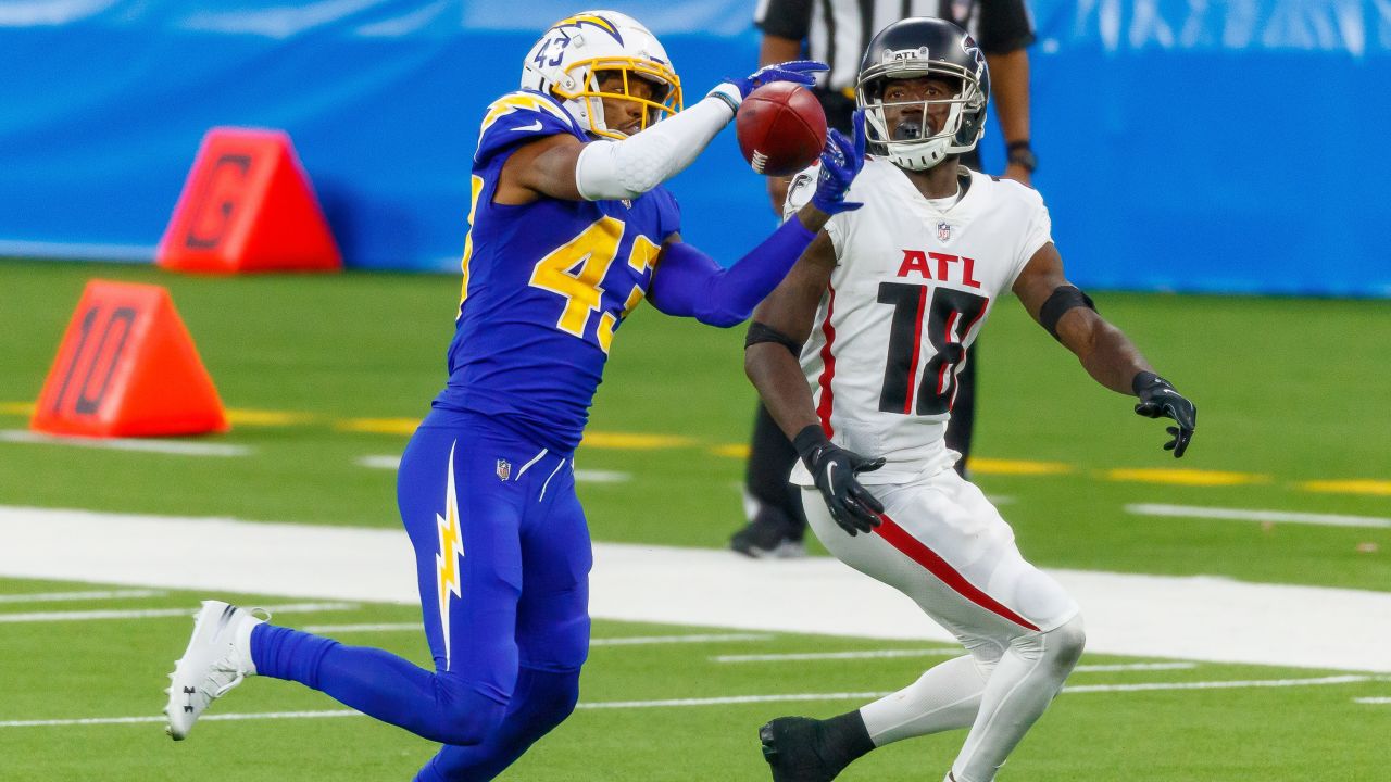 Los Angeles Chargers CB Michael Davis issued two-game suspension 