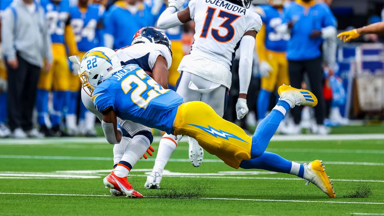 Chargers dominate Broncos in 34-13 loss