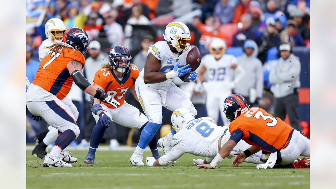 Snap Counts: Los Angeles Chargers at Denver Broncos