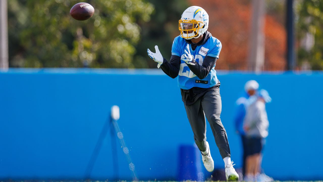 Chargers News: Derwin James will only participate in flag football, no  other Pro Bowl events - Bolts From The Blue