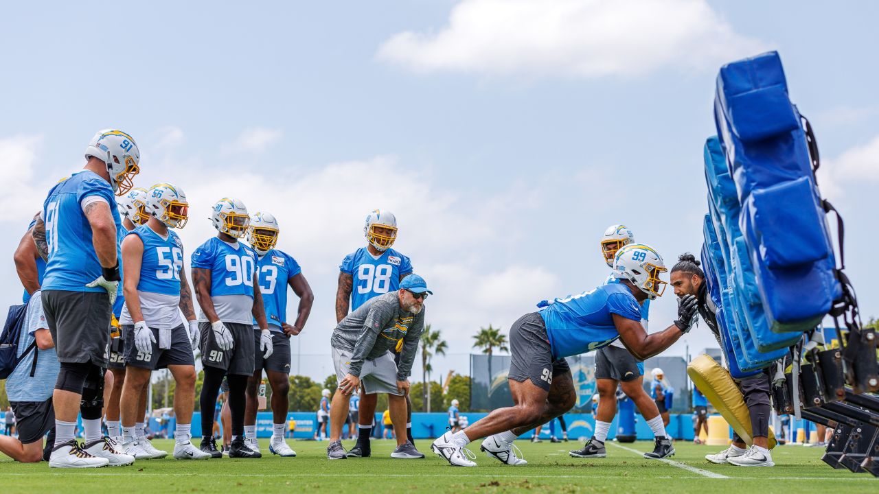 Chargers News: Bolts Insider Identifies LA's Backup QB as Potential  Training Camp Standout - Sports Illustrated Los Angeles Chargers News,  Analysis and More