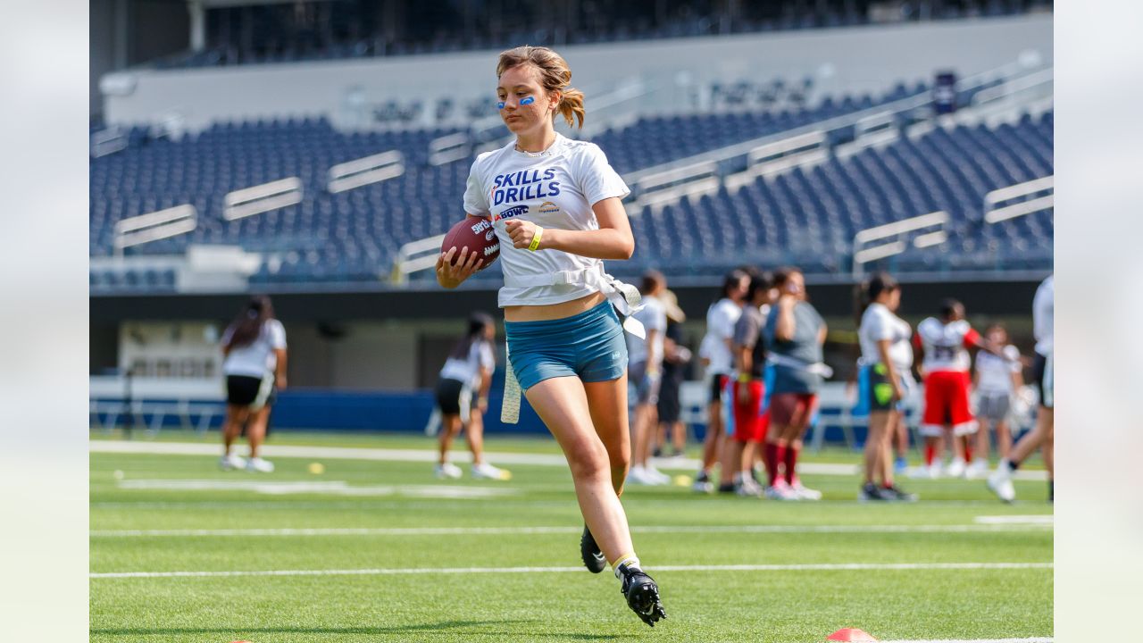 Chargers & LA Bowl Host Girls' Flag Football Event at SoFi Stadium