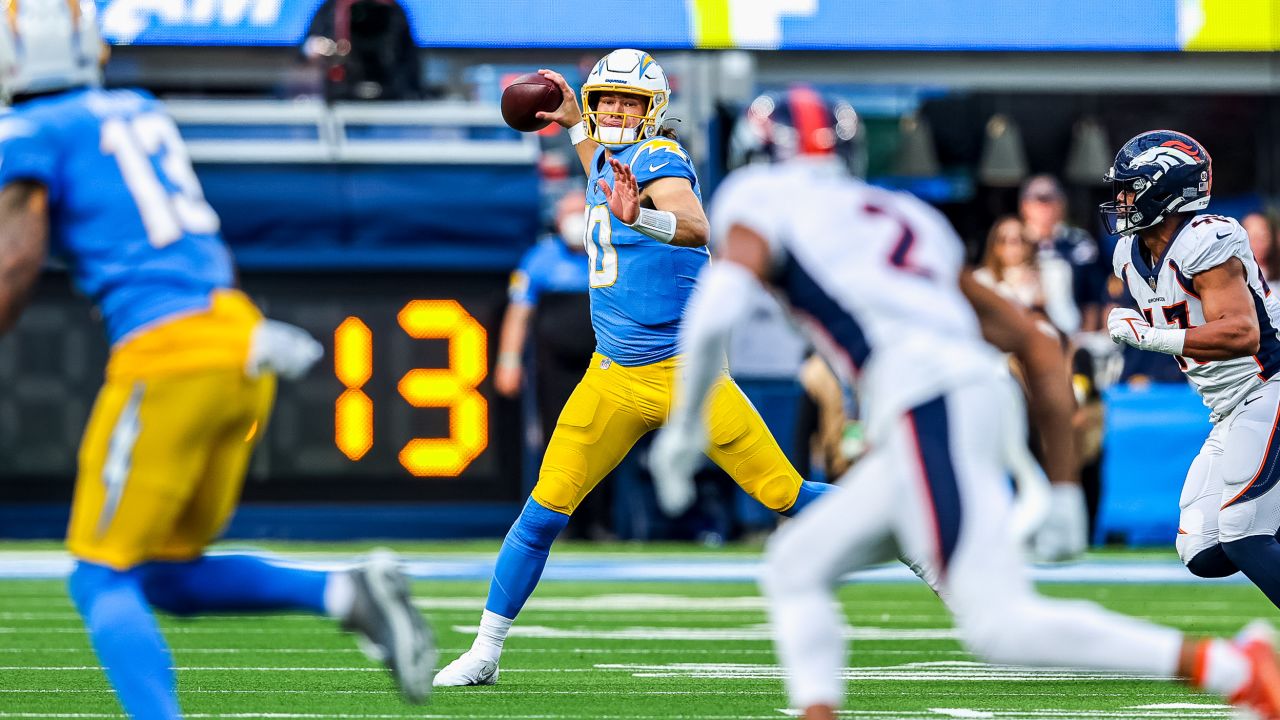 Broncos upset Chargers 28-13 in important AFC West win