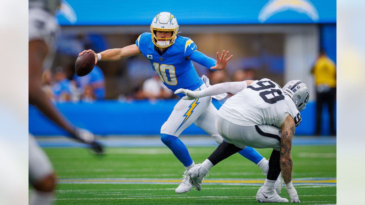 Justin Herbert's 3 Touchdowns, Khalil Mack's 6 Sacks Propel Chargers to 24– 17 Win Over Raiders