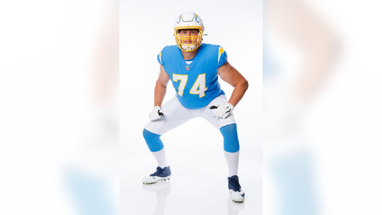 Chargers Unveil New Uniforms for 2007 » OTB Sports