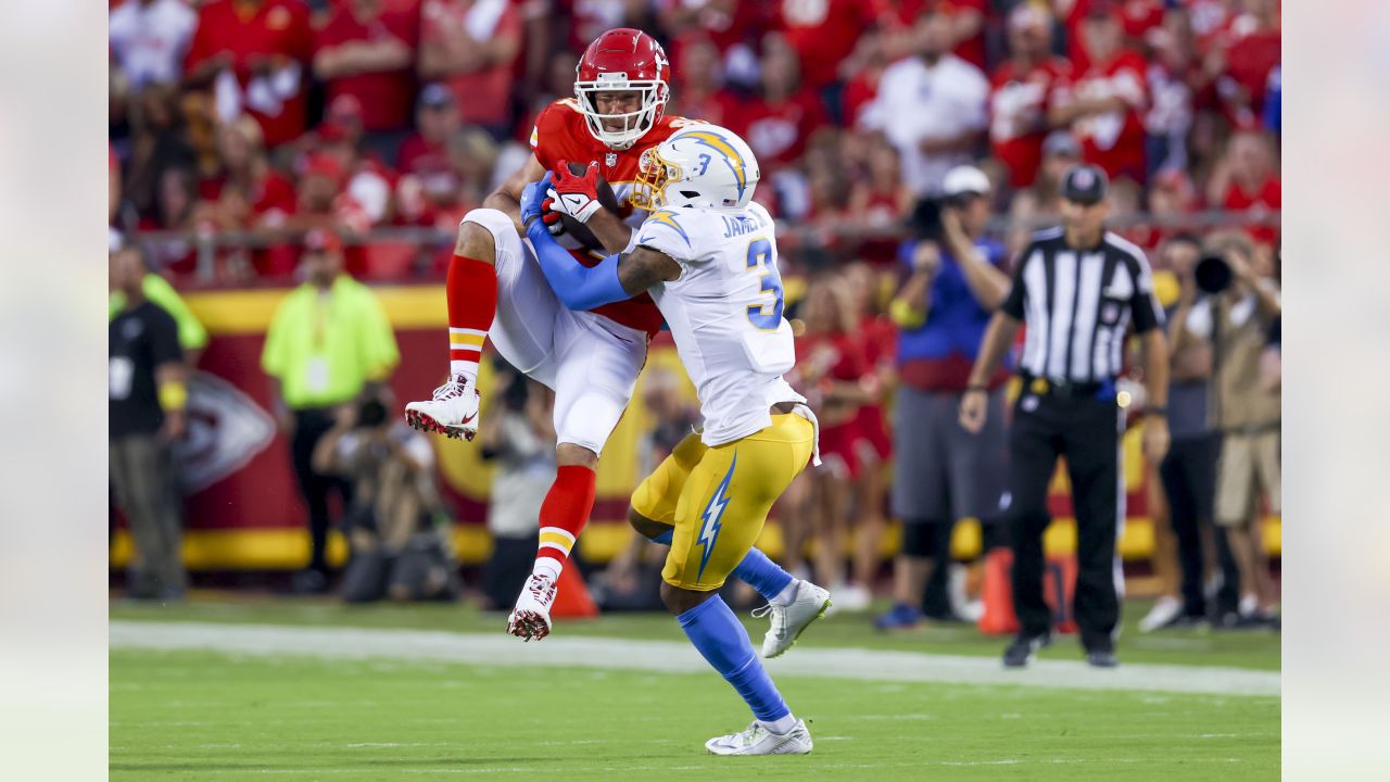 KC Chiefs beat LA Chargers at Arrowhead: score, highlights