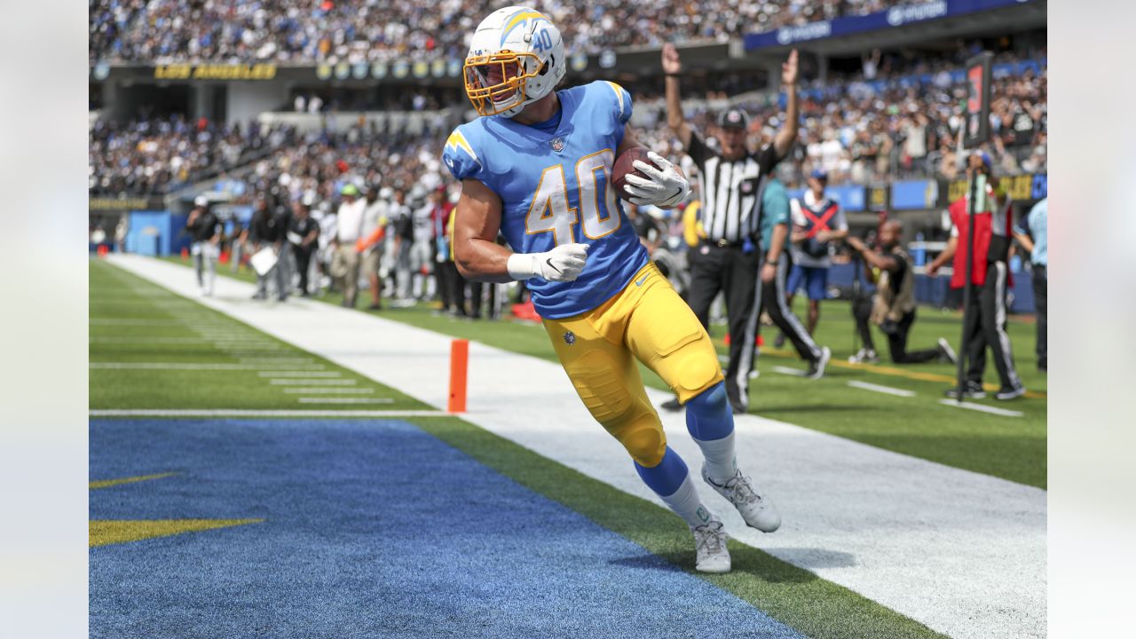 Photos  Chargers defeat Raiders in 2022 NFL season opener - Los