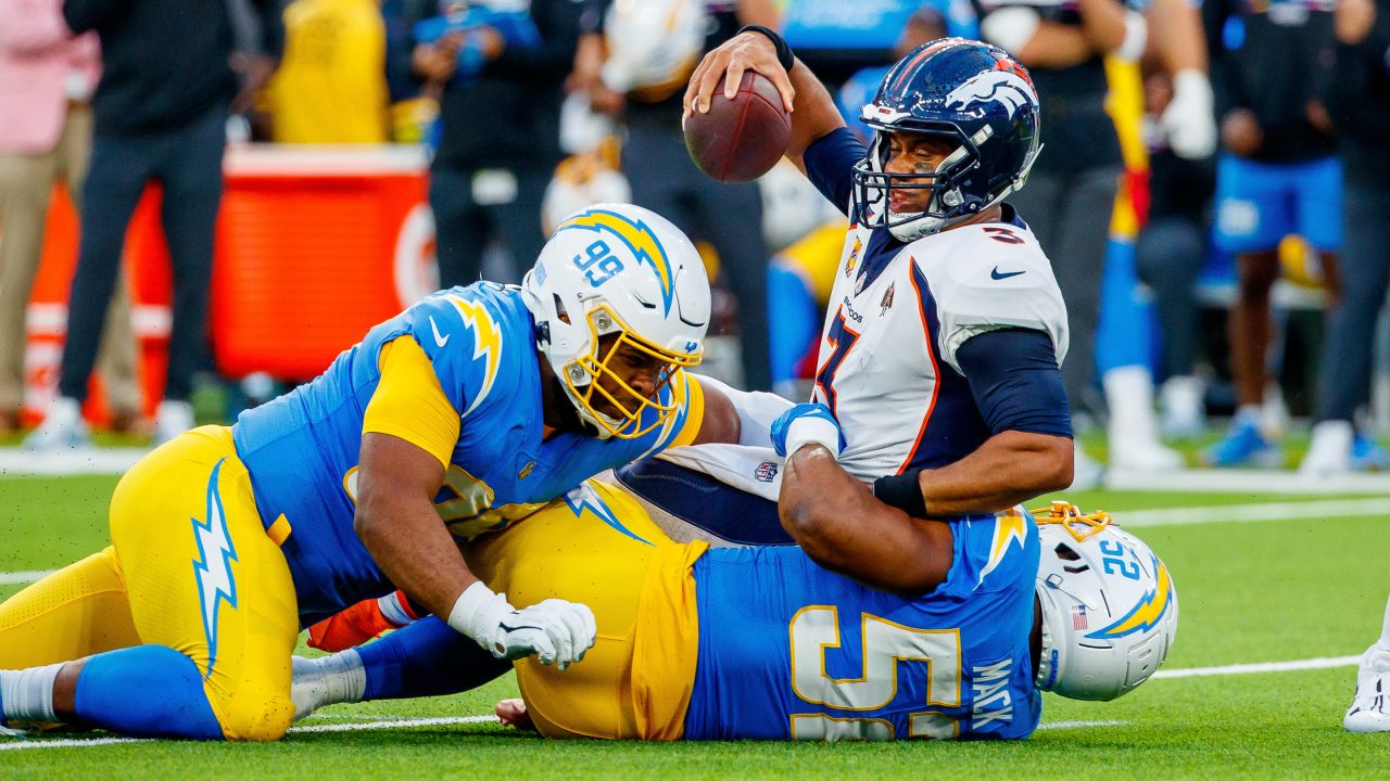 Chargers News: EDGE Khalil Mack 2023 player profile - Bolts From The Blue