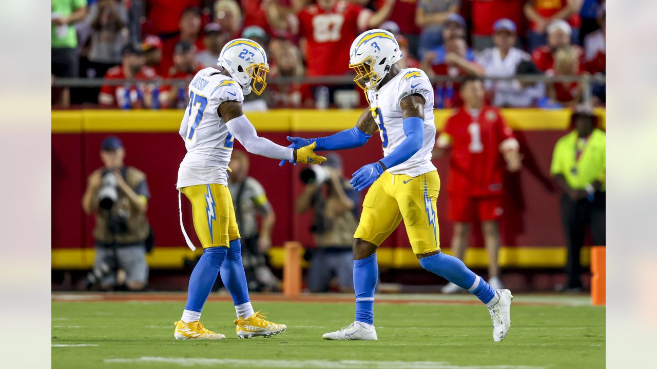 Chargers vs. Chiefs, Week 1: Kansas City stuns San Diego 33-27 - Arrowhead  Pride