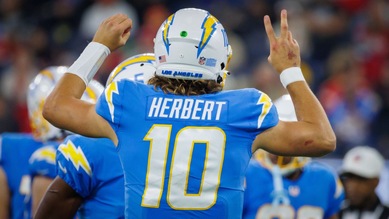In fight for L.A., Chargers should embrace powder blue uniform - ESPN - Los  Angeles Chargers Blog- ESPN