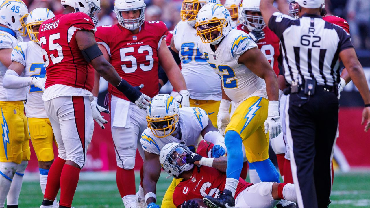 Los Angeles Chargers linebacker Khalil Mack (52) against the Denver Broncos  in an NFL football game, Monday, Oct. 17, 2022, in Inglewood, Calif.  Chargers won 19-16. (AP Photo/Jeff Lewis Stock Photo - Alamy