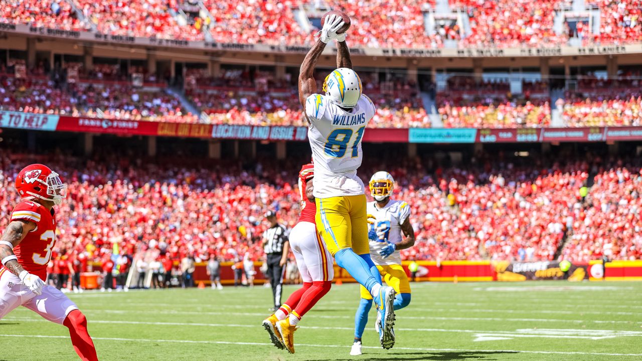 Photos: Chargers at Chiefs In-Game