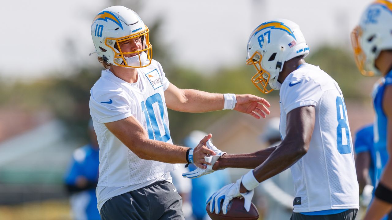 Chargers Quarterback Coach Shares Day-to-Day Approach With Justin