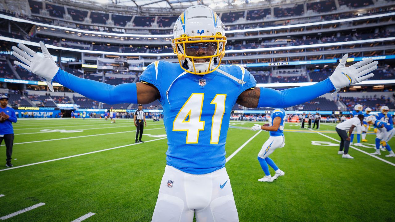 Los Angeles Chargers center Isaac Weaver (60) during an NFL