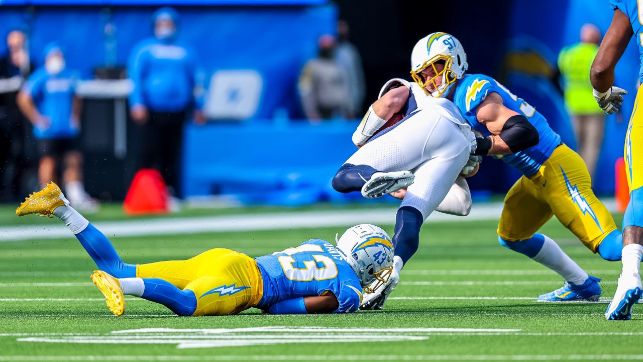 Chargers Recap: Defense blows 21-point lead to Broncos, lose 31-30 - Bolts  From The Blue