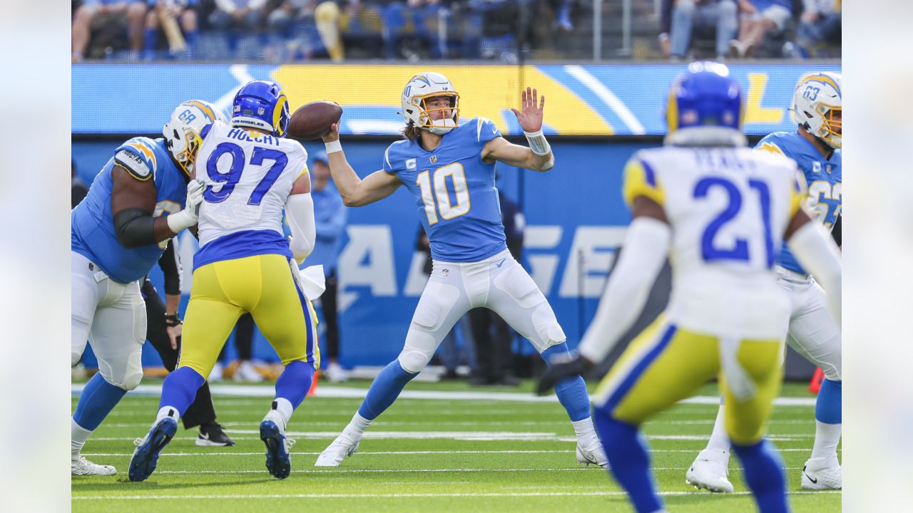 Photos: Rams vs. Chargers In-Game