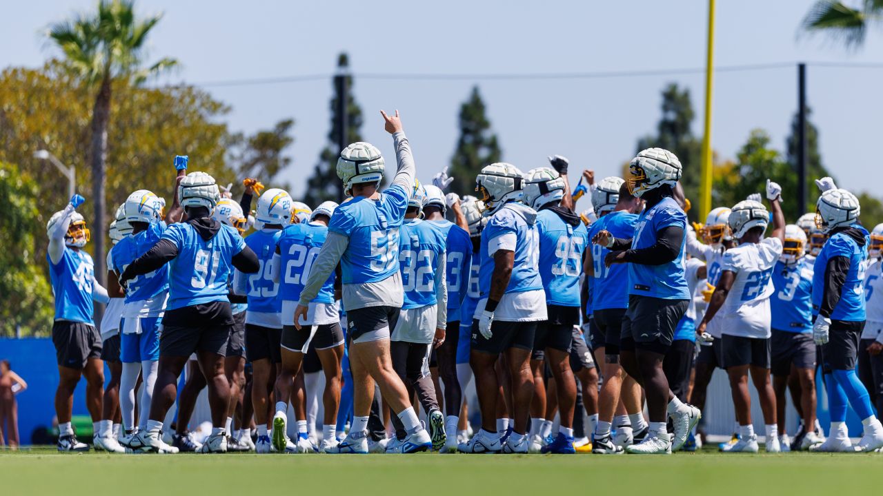 Chargers-Dolphins 2022: Key Moments and Highlights - Sports Illustrated Los  Angeles Chargers News, Analysis and More