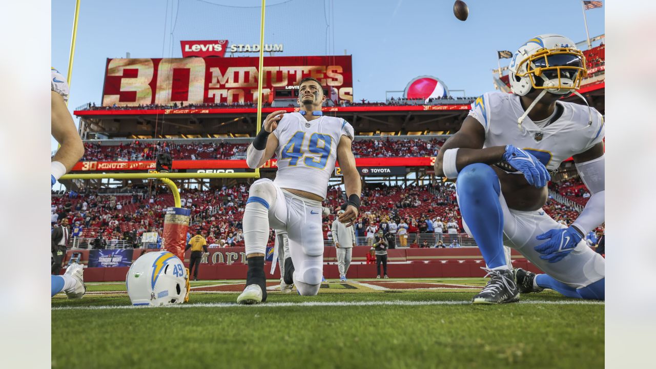 Los Angeles Chargers tight end Tre' McKitty (88) before an NFL football  game against the San Francisco 49ers in Santa Clara, Calif., Sunday, Nov.  13, 2022. (AP Photo/Jed Jacobsohn Stock Photo - Alamy