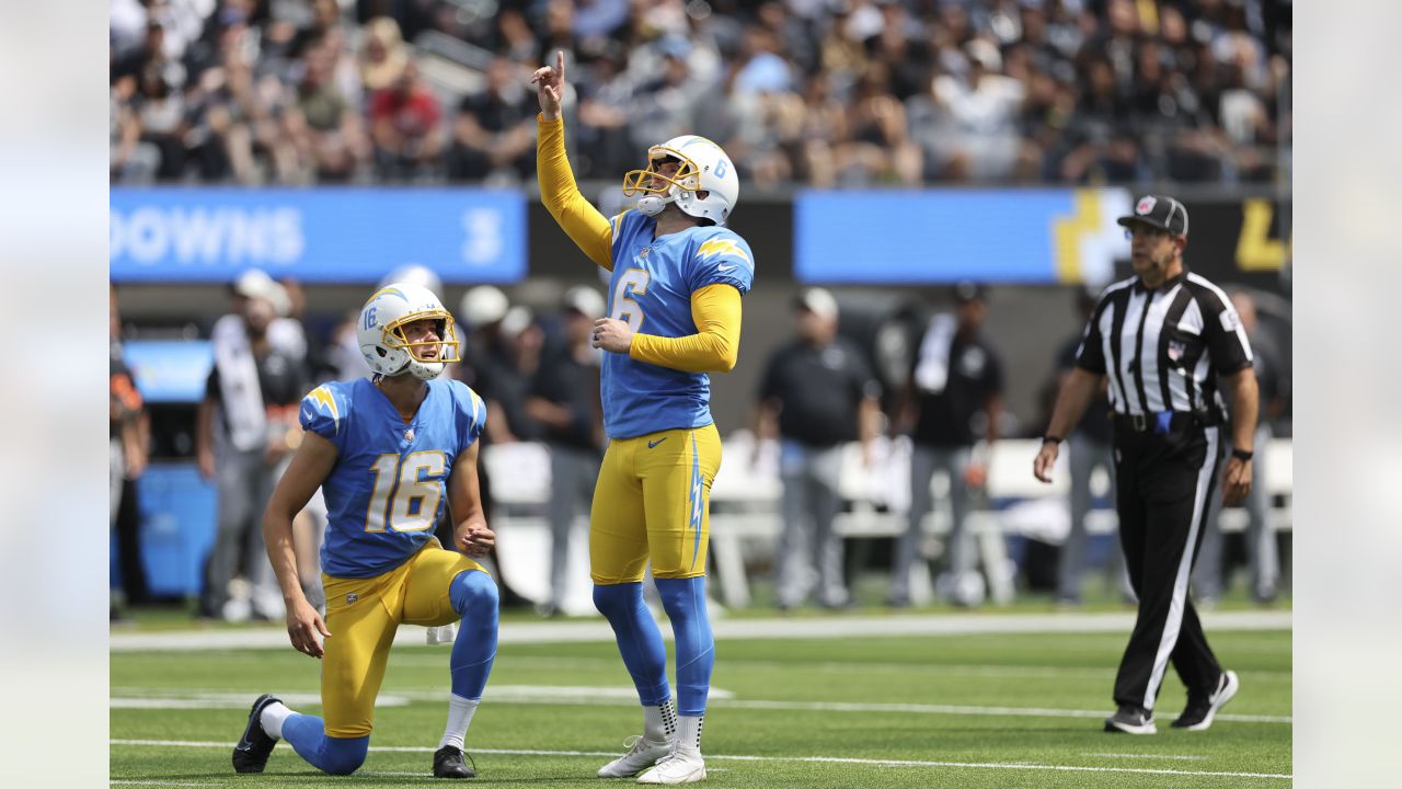 Photos  Chargers defeat Raiders in 2022 NFL season opener - Los