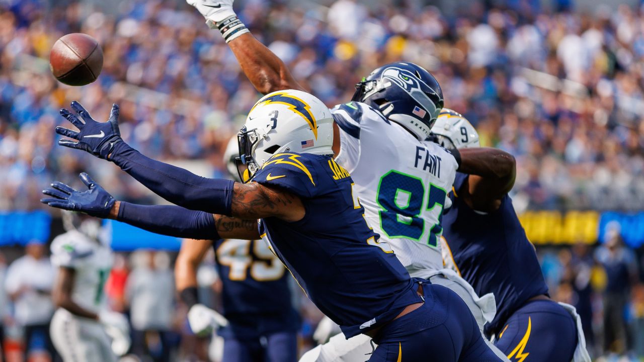 Chargers News: S Derwin James named 8th best safety in NFL by CBS Sports -  Bolts From The Blue