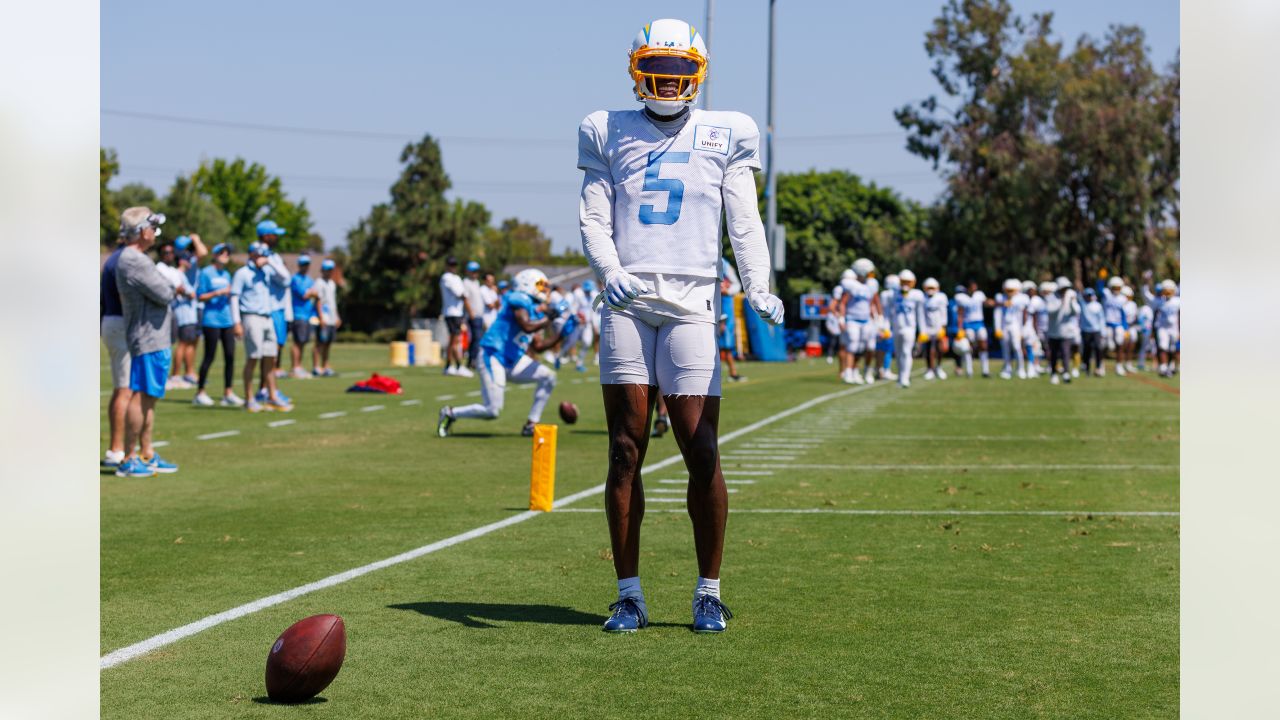 Former Orem Tiger Alohi Gilman Snags First Career Interception During  Chargers/Chiefs Game