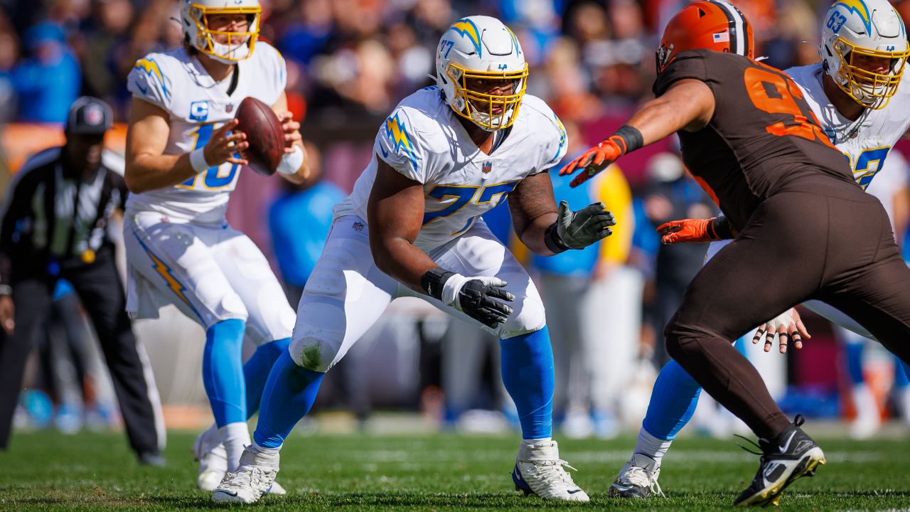 LANDOVER, MD - SEPTEMBER 12: San Diego Chargers running back Austin Ekeler  (30) warms up before the San Diego Chargers vs. Washington Football Team NFL  game at FedEx Field on September 12