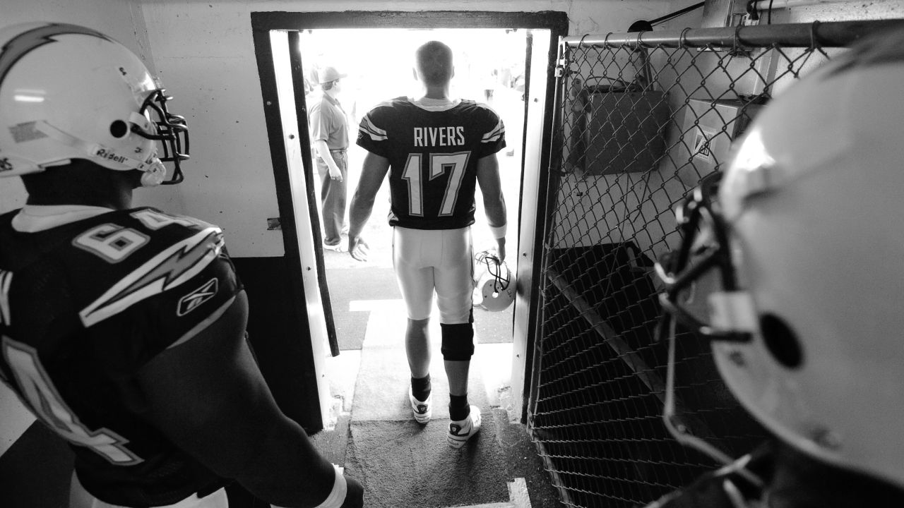 Philip Rivers of the Los Angeles Chargers runs up the player tunnel News  Photo - Getty Images