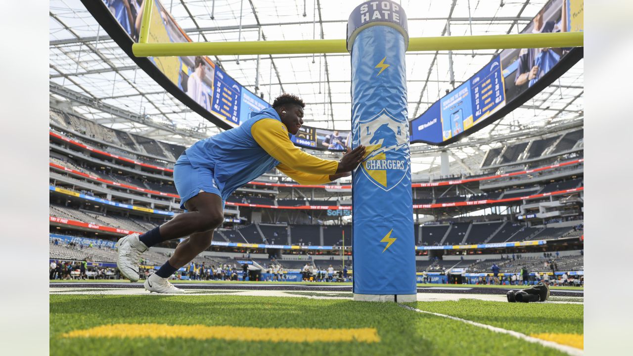 Chargers Lose to Seahawks 48-17 Before Crowd of Only 21,000 at