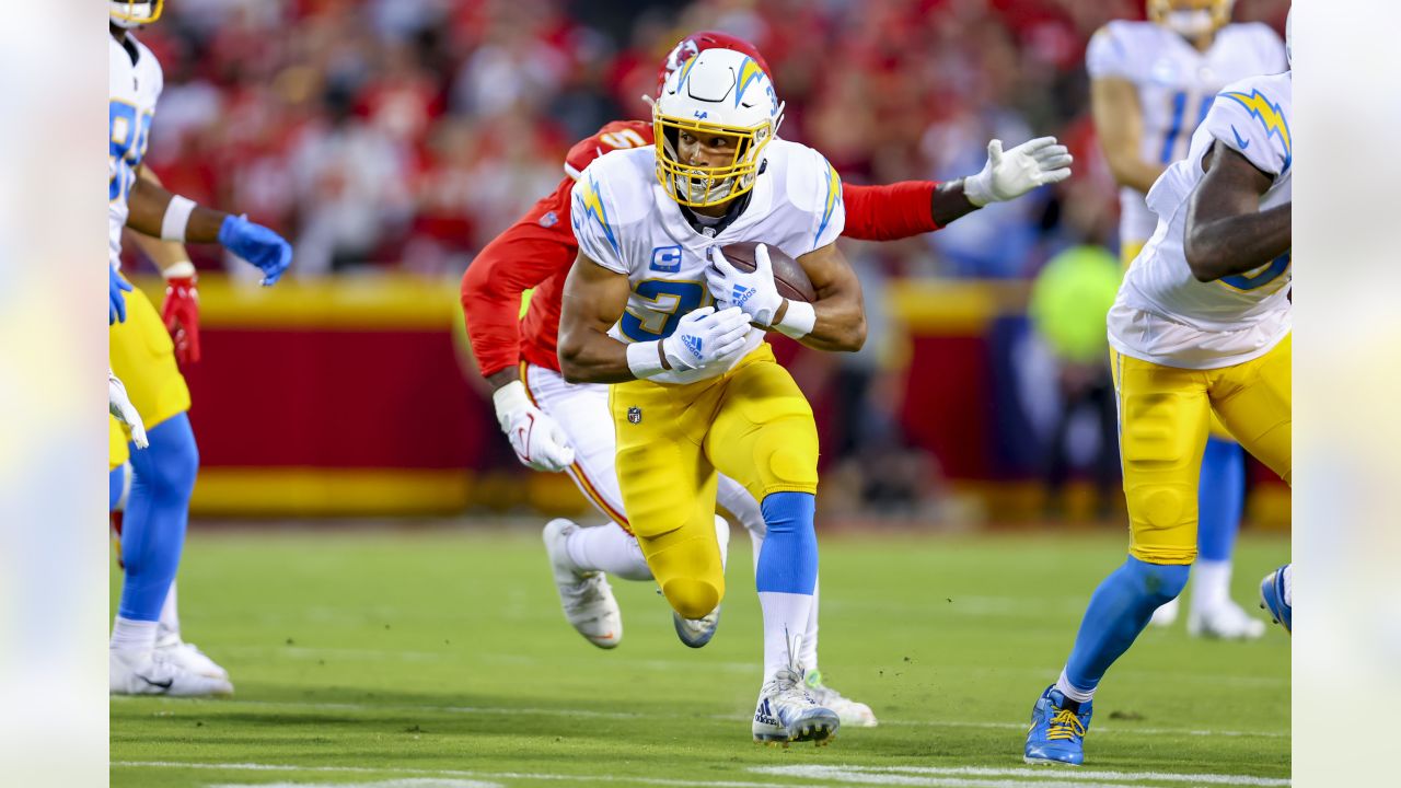 Chiefs-Chargers: Arrowhead field will have throwback design on Thursday  night - Arrowhead Pride