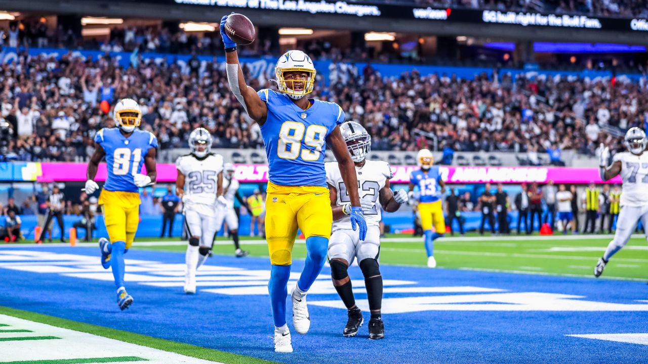 Top Shots: Raiders vs. Chargers - Week 18