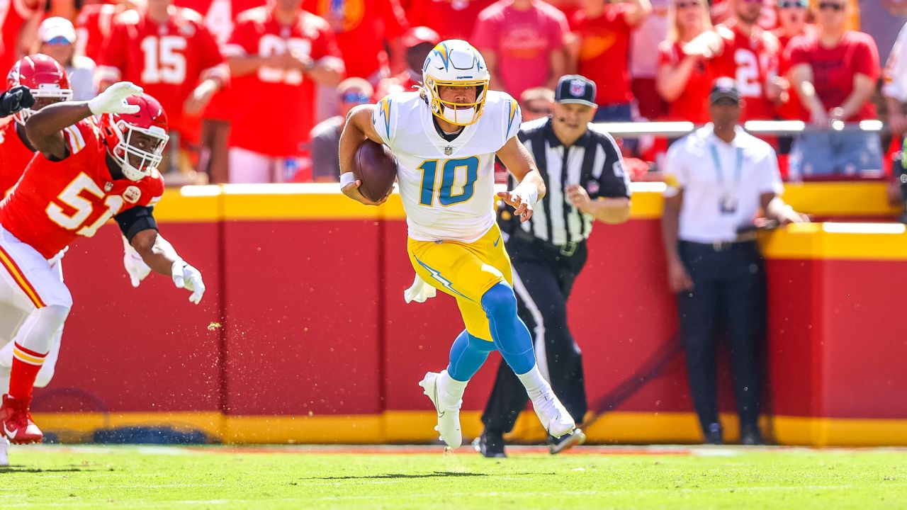 Photos: Chargers at Chiefs In-Game