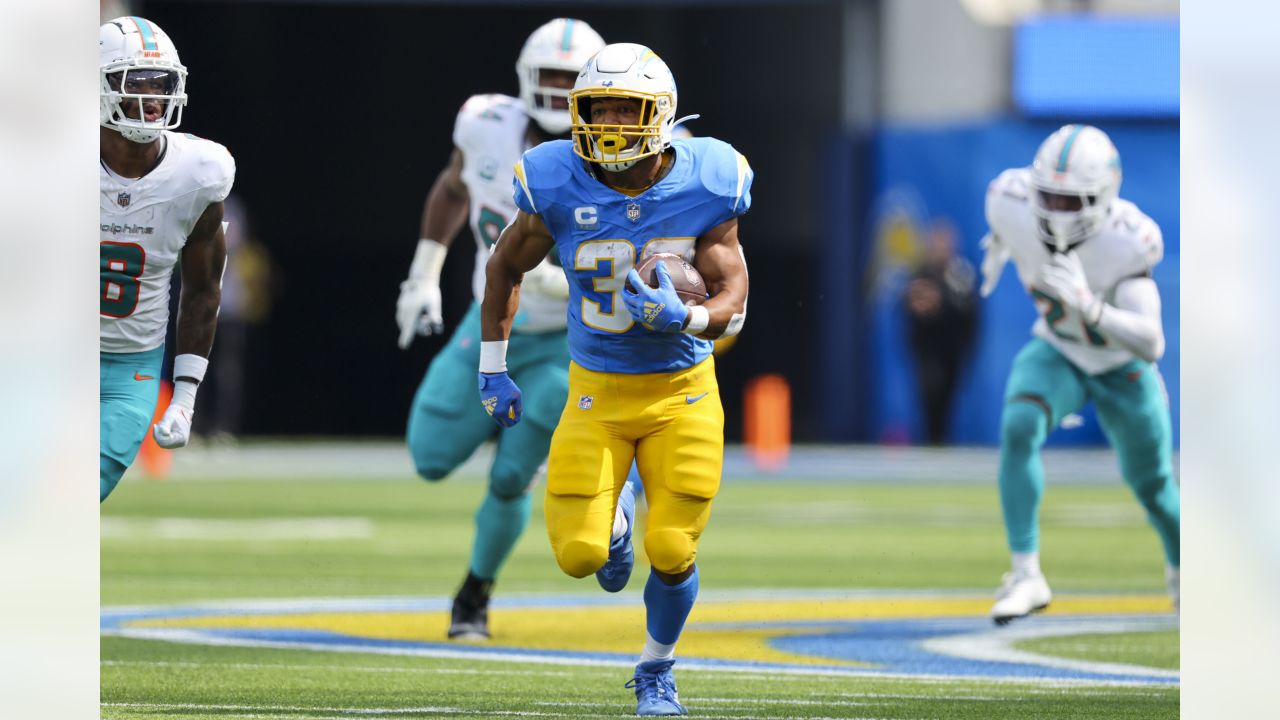 Chargers Fall to Dolphins in Nail Biter 31-24 - CaliSports News