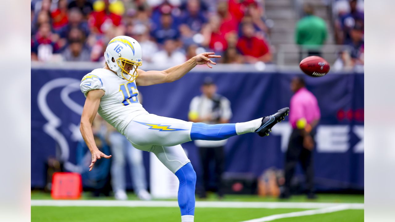 Los Angeles Chargers at Houston Texans Final Score: Chargers win 34 - 24 -  Bolts From The Blue