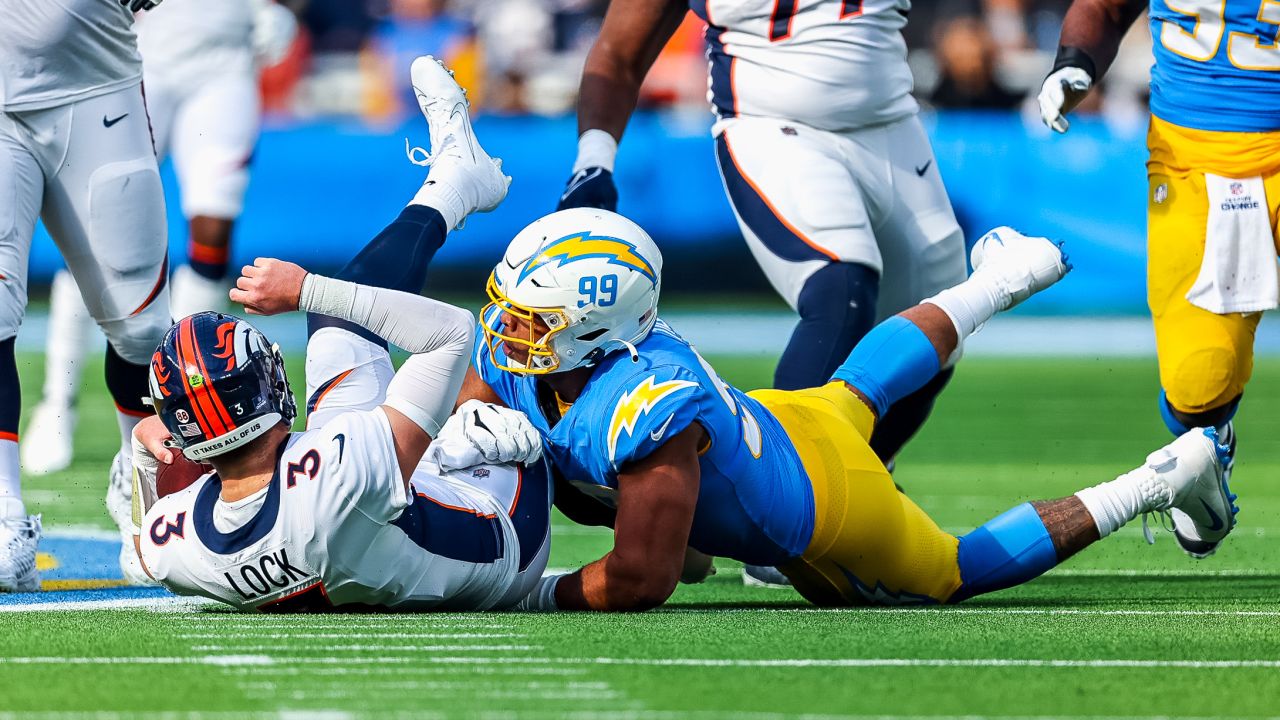 Chargers Recap: Defense blows 21-point lead to Broncos, lose 31-30 - Bolts  From The Blue