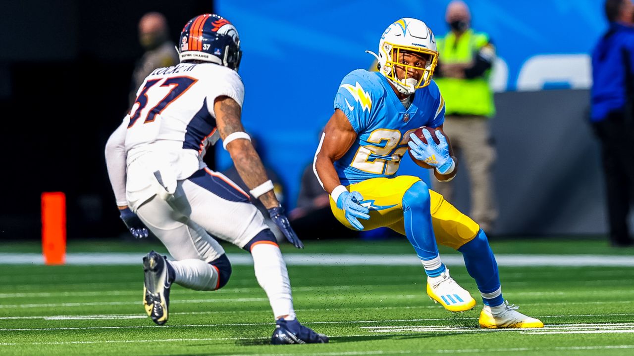 Chargers dominate Broncos in 34-13 loss