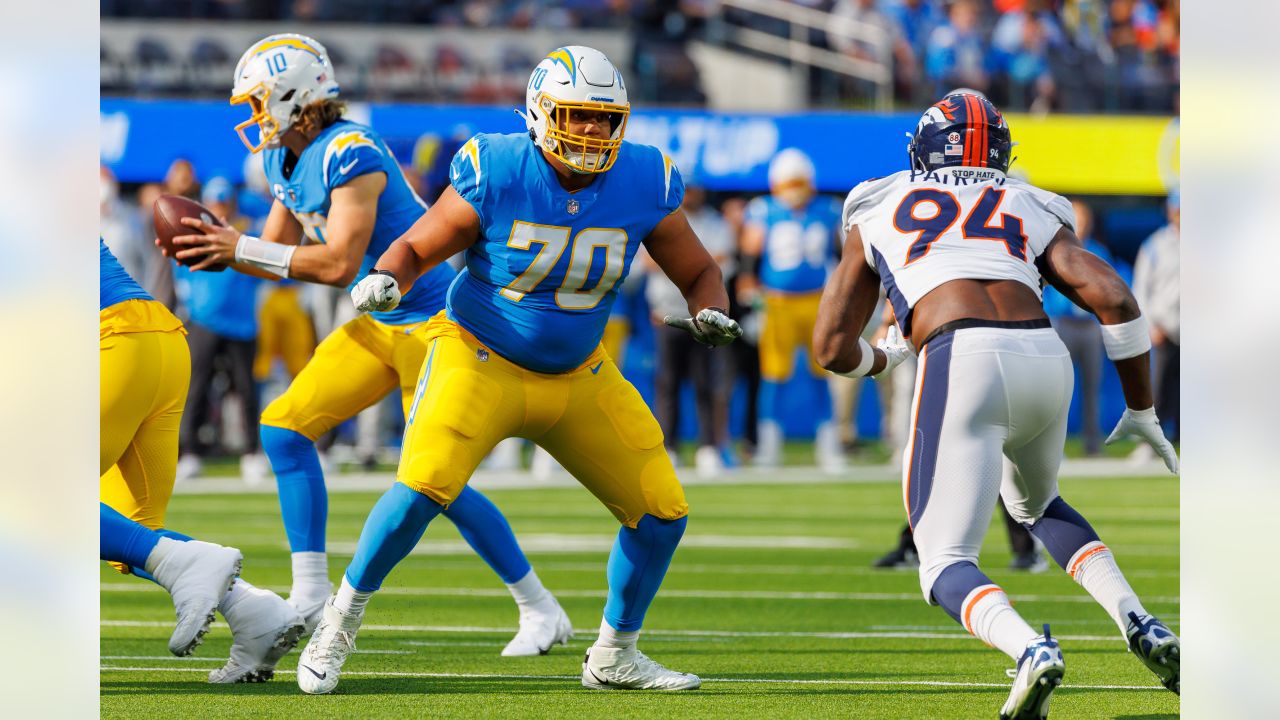 Chargers LT Rashawn Slater (biceps) has chance to return late in 2022 season