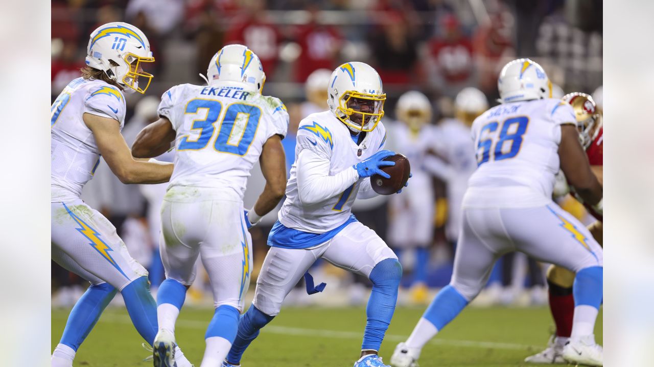 San Francisco 49ers guard Aaron Banks (65) against the Los Angeles Chargers  during an NFL football game in Santa Clara, Calif., Sunday, Nov. 13, 2022.  (AP Photo/Godofredo A. Vásquez Stock Photo - Alamy