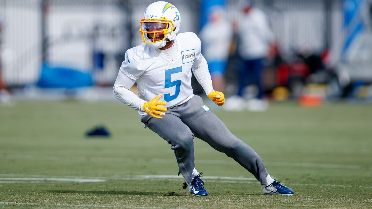 Chargers sign first 2022 draft pick, inking sixth-round OL Jamaree Salyer -  BVM Sports