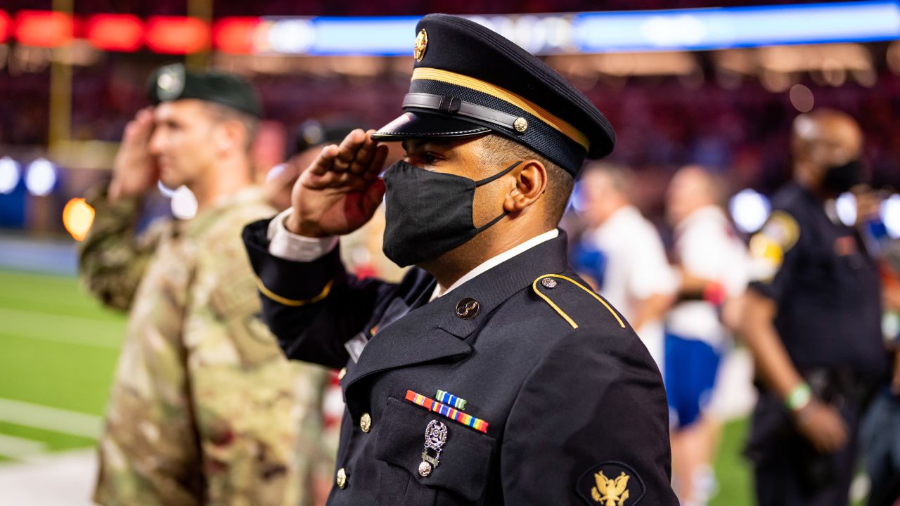 Chargers Honor Veterans and the U.S. Military During Salute to Service Game