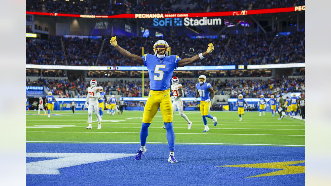 Kansas City Chiefs vs. Los Angeles Chargers. Fans support on NFL Game.  Silhouette of supporters, big screen with two rivals in background Stock  Photo - Alamy