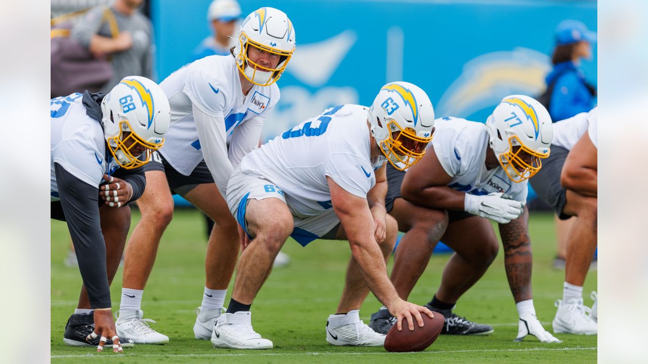 Chargers star QB Justin Herbert is tough, steady and ready for his playoff  debut - The Athletic