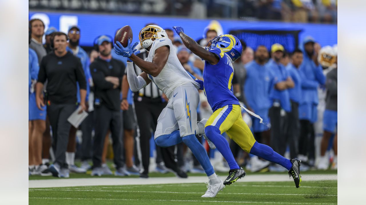 Photos: Chargers vs Rams Game Action