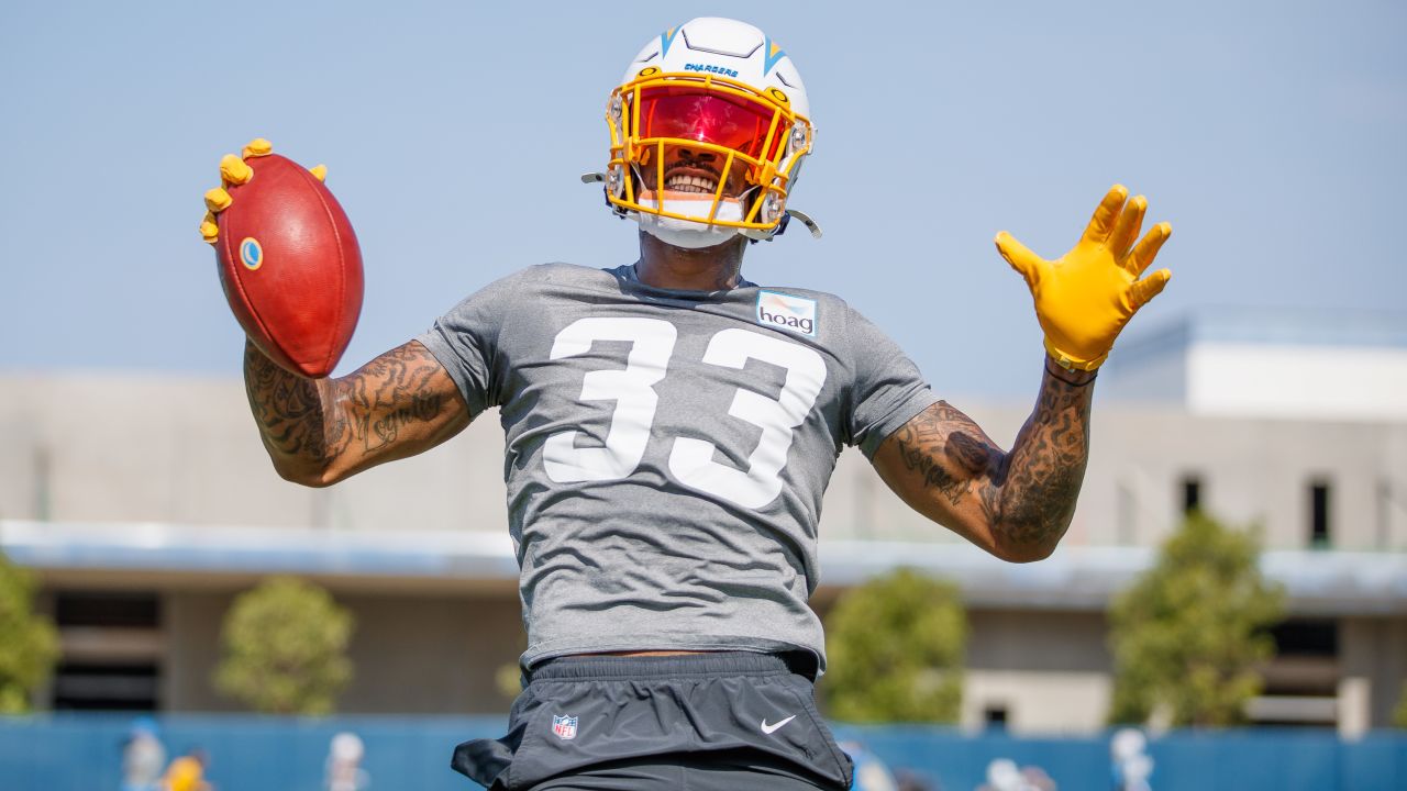 Chargers top pick Herbert focusing on playbook at minicamp