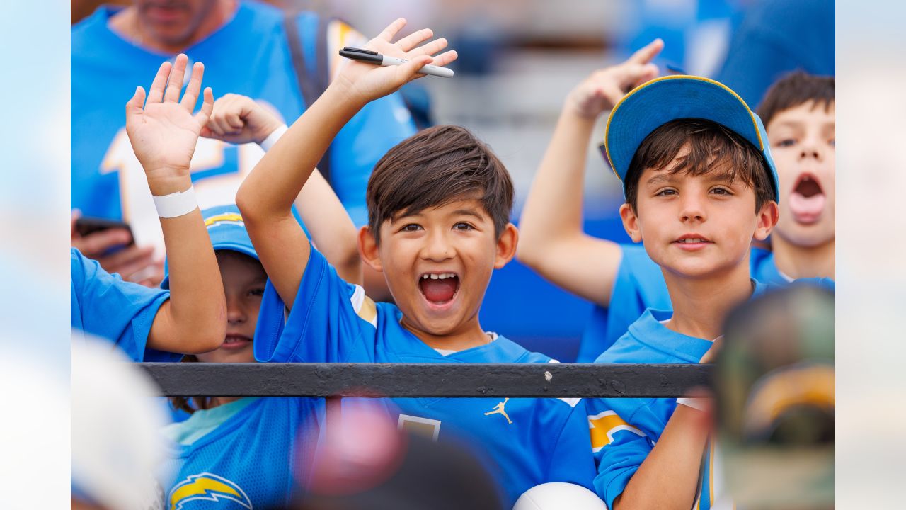 Orange County on Instagram: Things to do in Orange County! Chargers  training camp is happening NOW in Costa Mesa at the Jack R. Hammett Sports  Complex! The best part is entry is