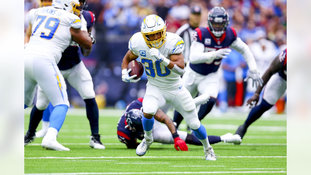 Chargers Top Texans in Houston